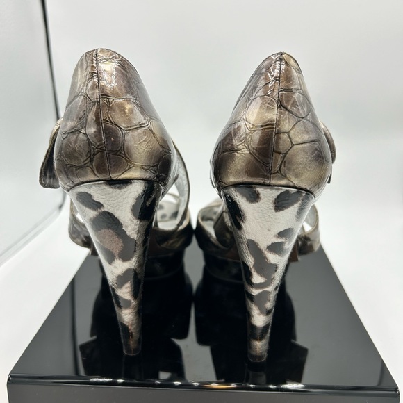 Naughty Monkey Decked Out Platform Heels, size 8.5. Grey - Picture 2 of 13